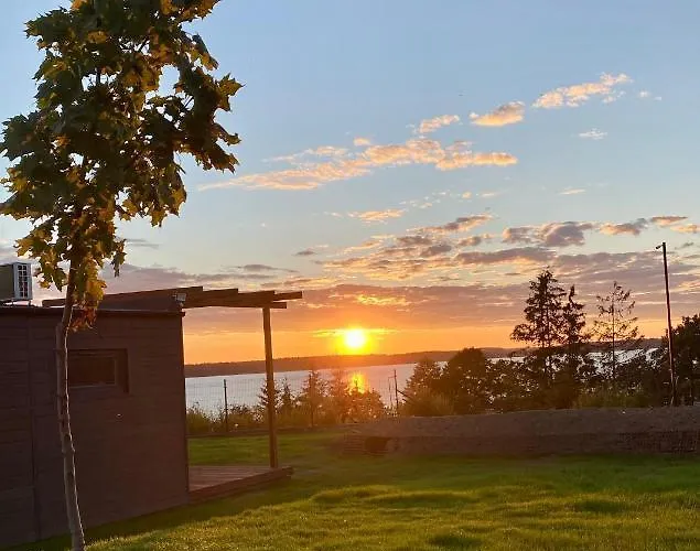 Nad Jeziorem Hébergement de vacances *